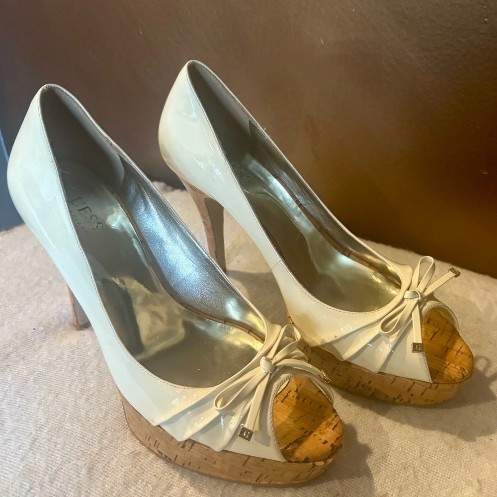 Guess off-white peep toe heels